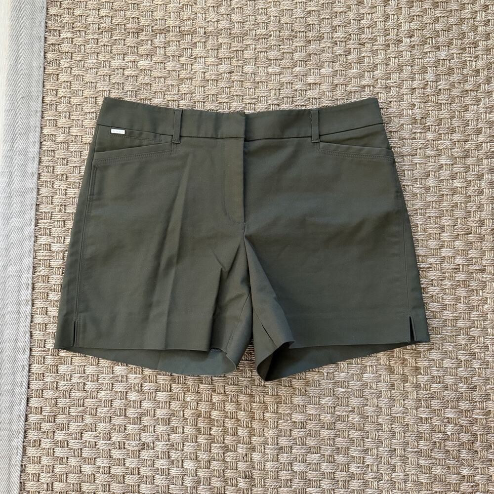 White House Black Market The 5” Short Olive Green Women’s Size 6